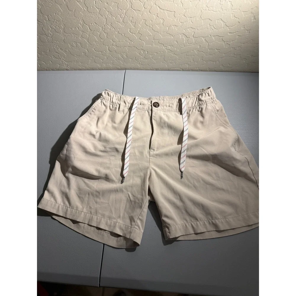 Chubbies Everywear Shorts Mens Medium Khaki Tan 6 Inch Inseam Stretch Casual